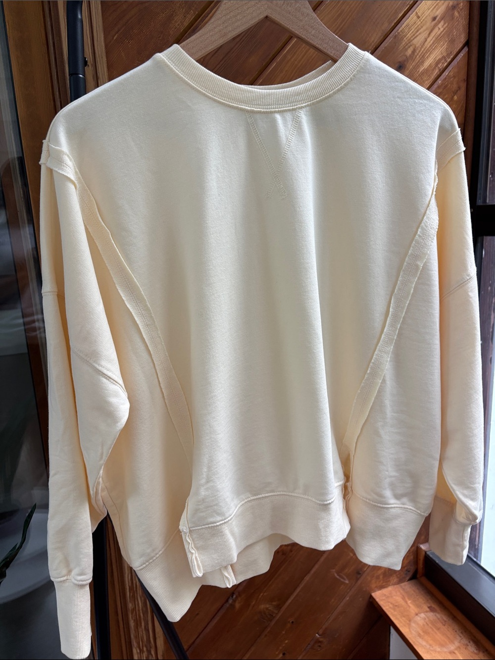 Oversized Pale Yellow Women's Crewneck Sweatshirt